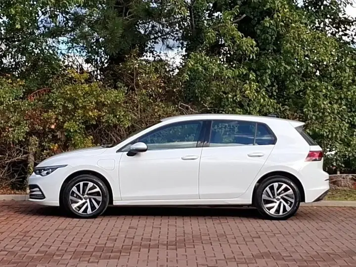 Volkswagen Golf 2023 photo 4