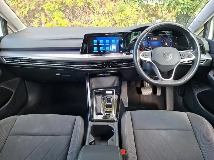 Volkswagen Golf 2023 photo 3