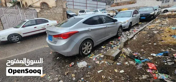 Hyundai Elantra 2013 photo 2