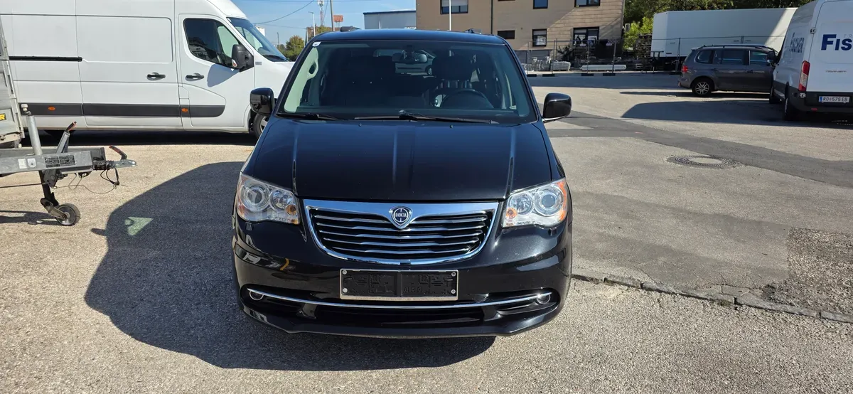Lancia Voyager