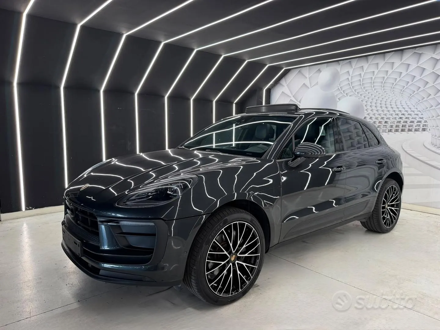 Porsche Macan 2023 photo 3