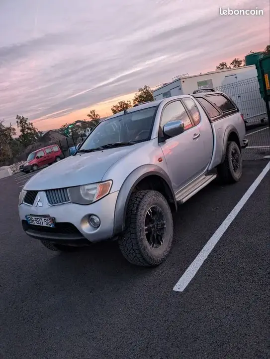 Mitsubishi L200