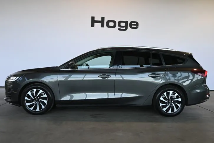 Ford Focus 2023 photo 3