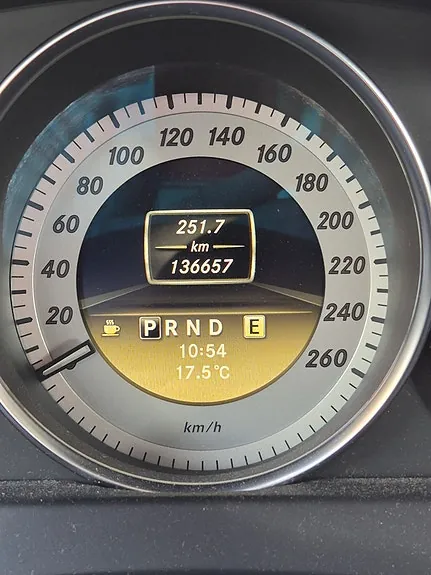 Mercedes-Benz C220