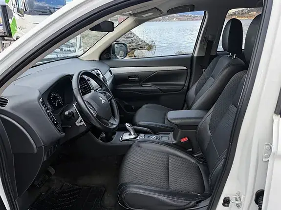 Mitsubishi Outlander 2015 photo 5