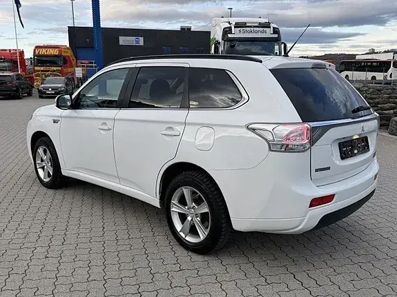 Mitsubishi Outlander 2015 photo 4