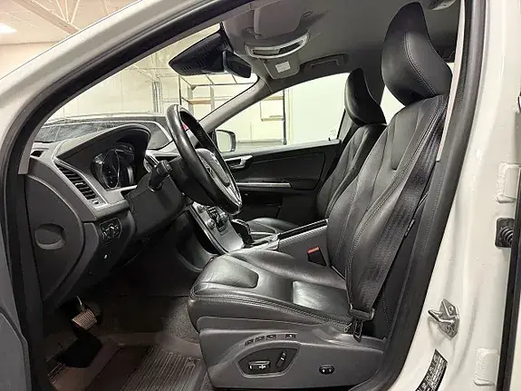 Volvo Xc60 2017 photo 5