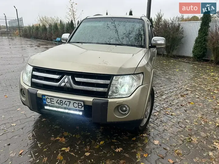 Mitsubishi Pajero 2008 photo 3