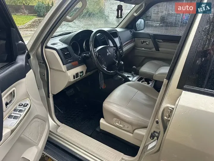 Mitsubishi Pajero 2008 photo 5