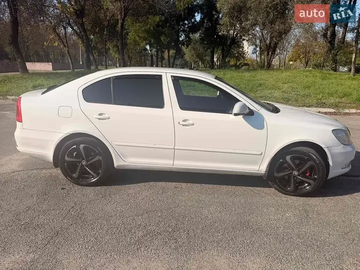 Skoda Octavia 2013 photo 2