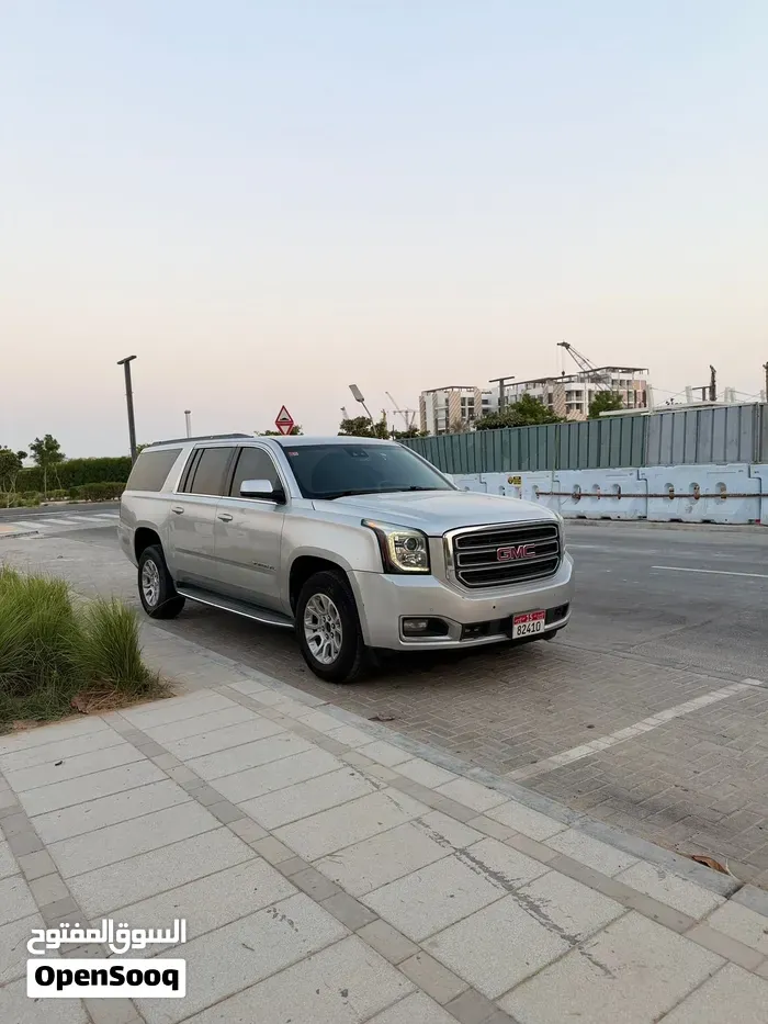 GMC Yukon Xl 2017 photo 2