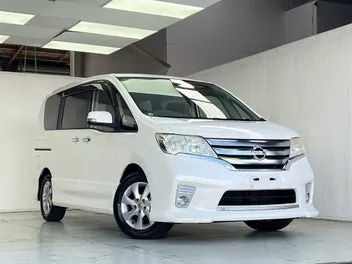 Nissan Serena 2012 photo 4