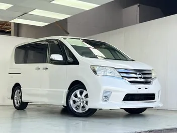 Nissan Serena 2012 photo 2