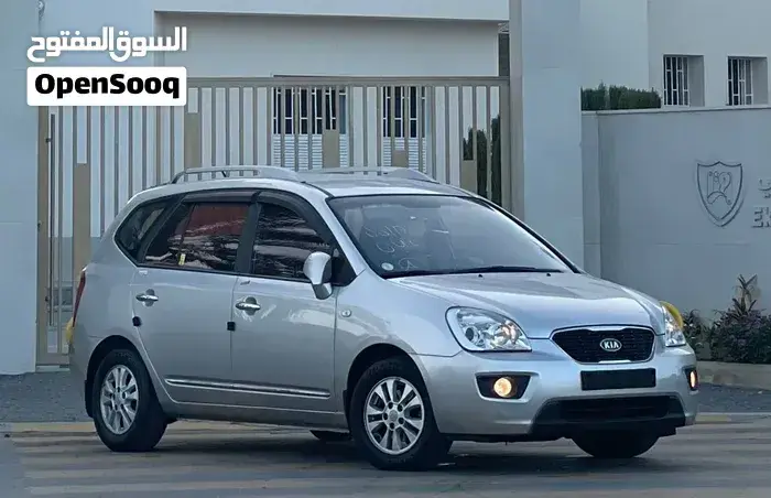 Kia Carens 2011 photo 2