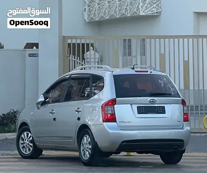 Kia Carens 2011 photo 4