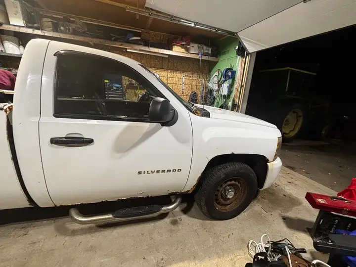 Chevrolet Silverado 1500 2011 photo 4