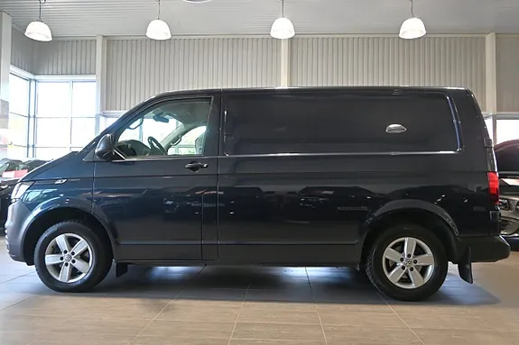 Volkswagen Transporter 2023 photo 2