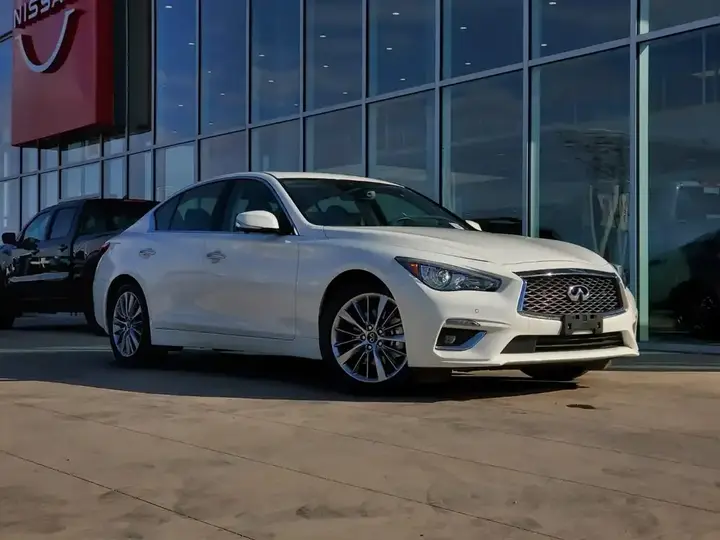 Infiniti Q50 2024 photo 3