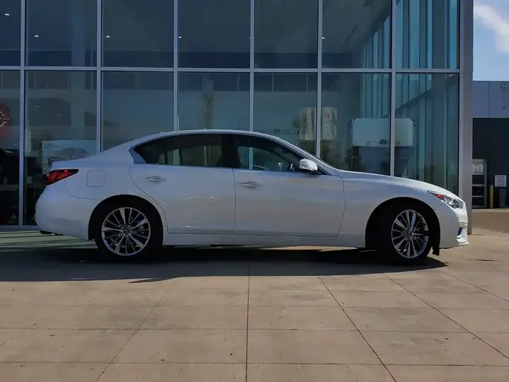 Infiniti Q50 2024 photo 4