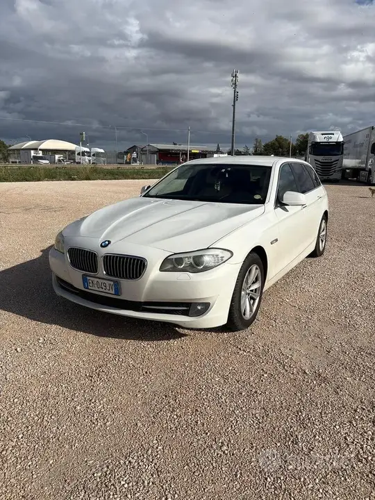 BMW 520D 2012 photo 2