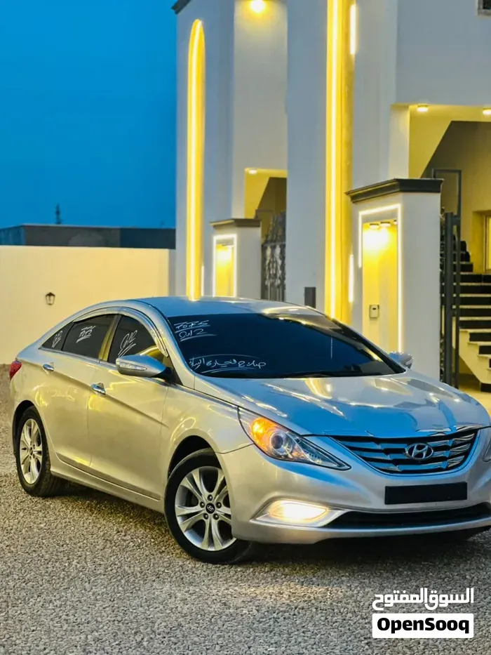 Hyundai Sonata 2011 photo 2