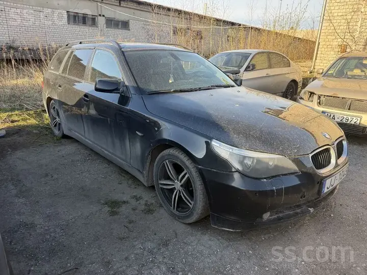 BMW 525