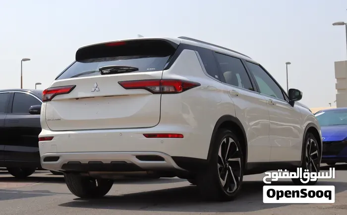 Mitsubishi Outlander 2023 photo 4