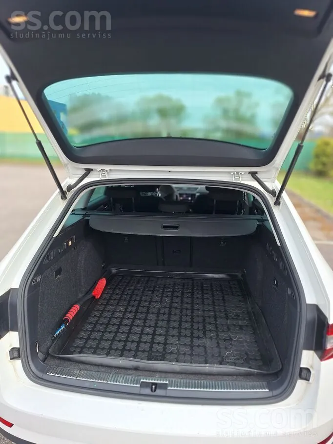 Skoda Superb 2018 photo 3
