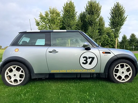 Mini One 2003 photo 3