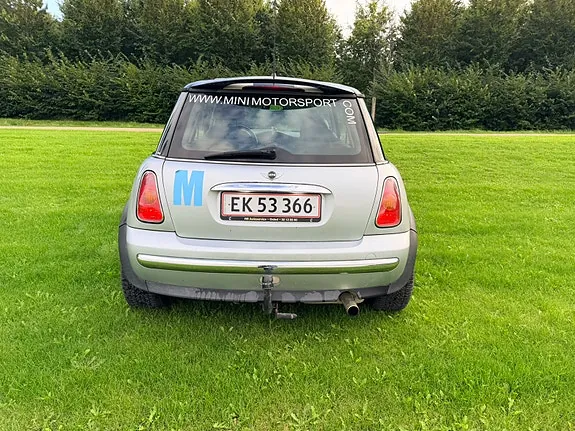 Mini One 2003 photo 4