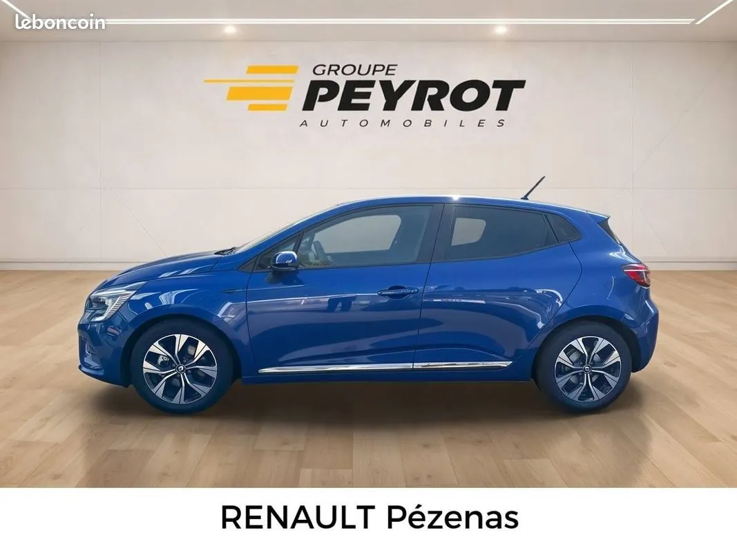 Renault Clio 2023 photo 2