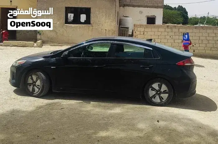 Hyundai Ioniq 2018 photo 2