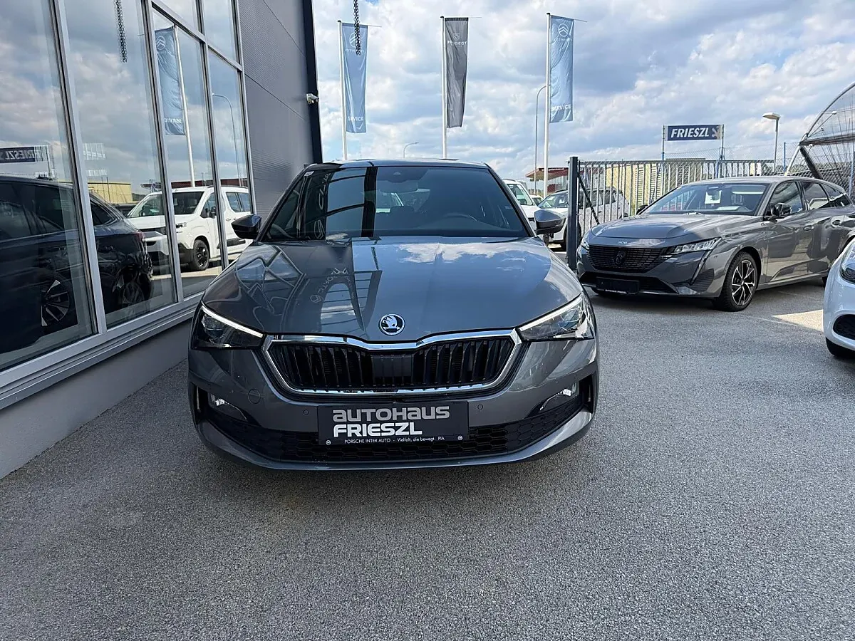 Skoda Scala 2023 photo 2
