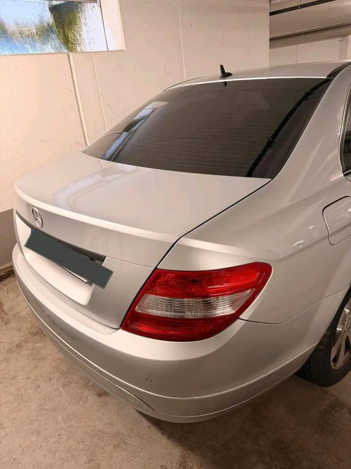 Mercedes-Benz W204