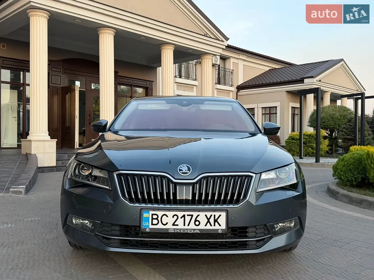 Skoda Superb 2016 photo 4