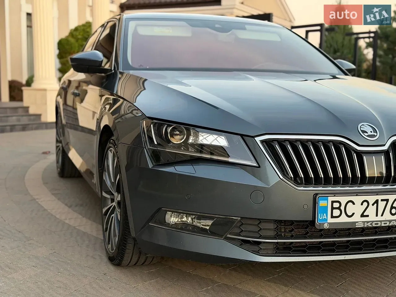 Skoda Superb 2016 photo 2