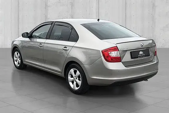 Skoda Rapid 2013 photo 4