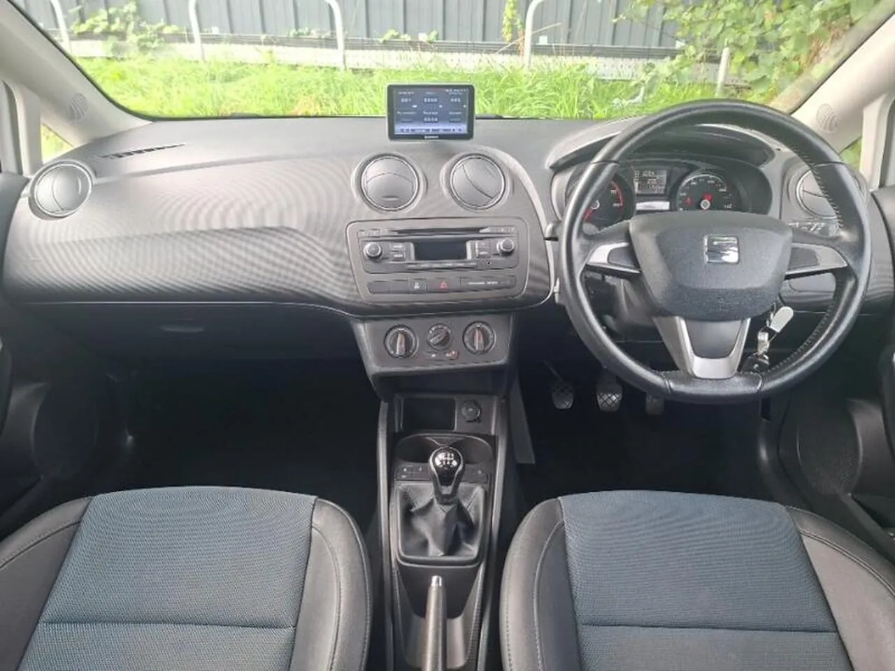 Seat Ibiza 2015 photo 3