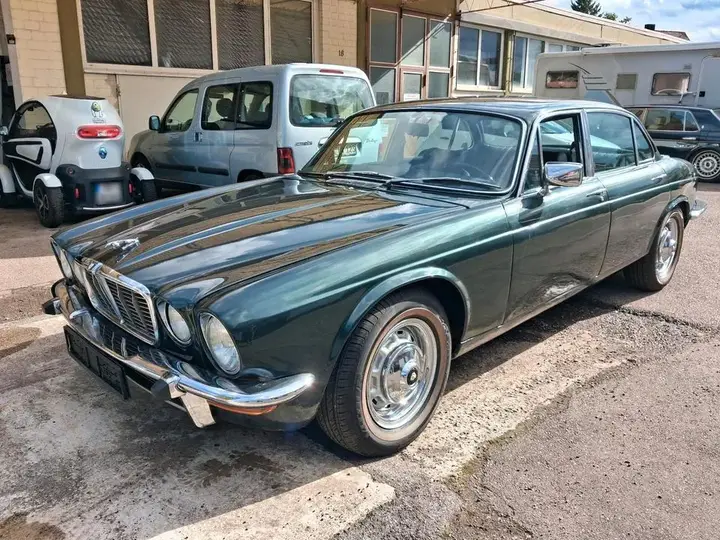 Jaguar Xj6