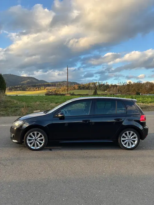Volkswagen Golf 2011 photo 3