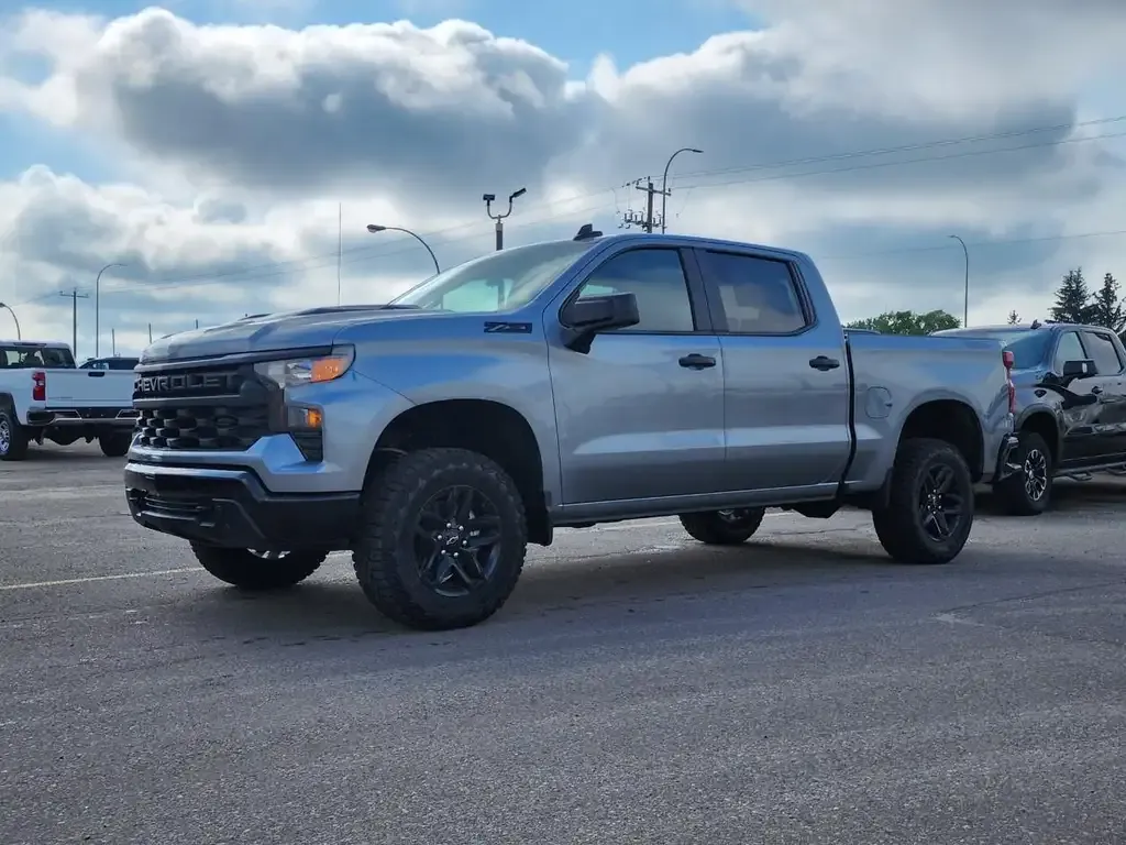 Chevrolet Silverado 1500 2026 photo 2