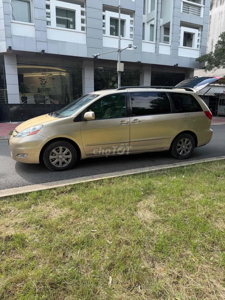 Toyota Sienna 2007 photo 2