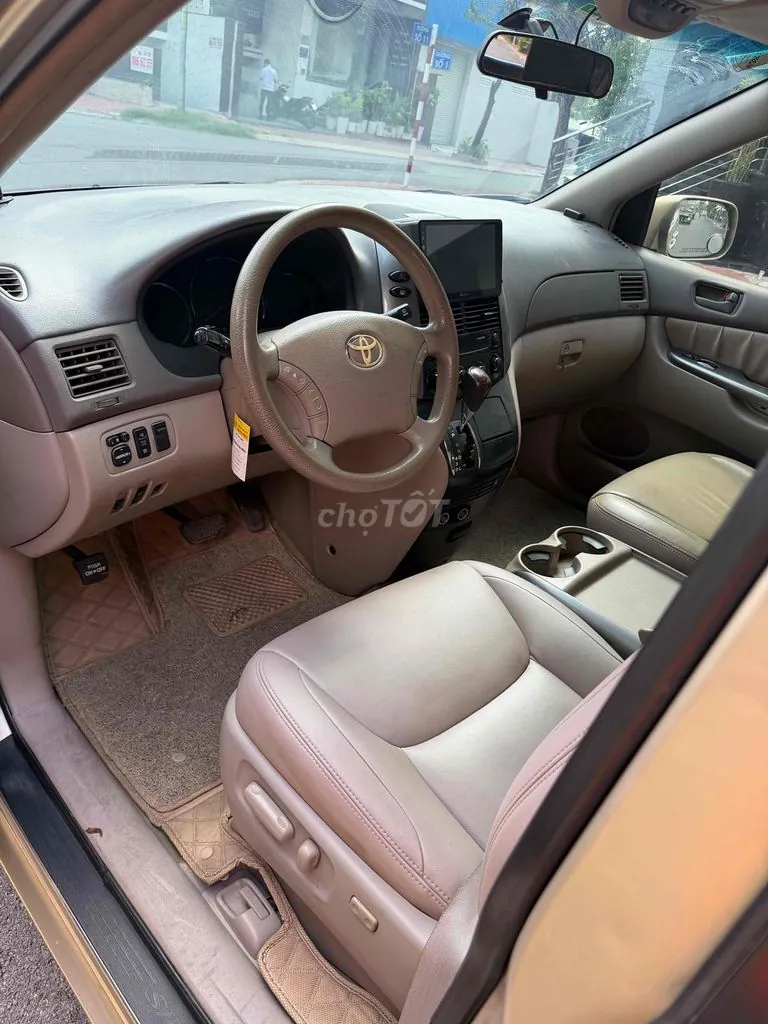 Toyota Sienna 2007 photo 4