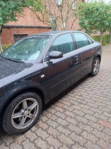 Audi A4 2004 photo 3