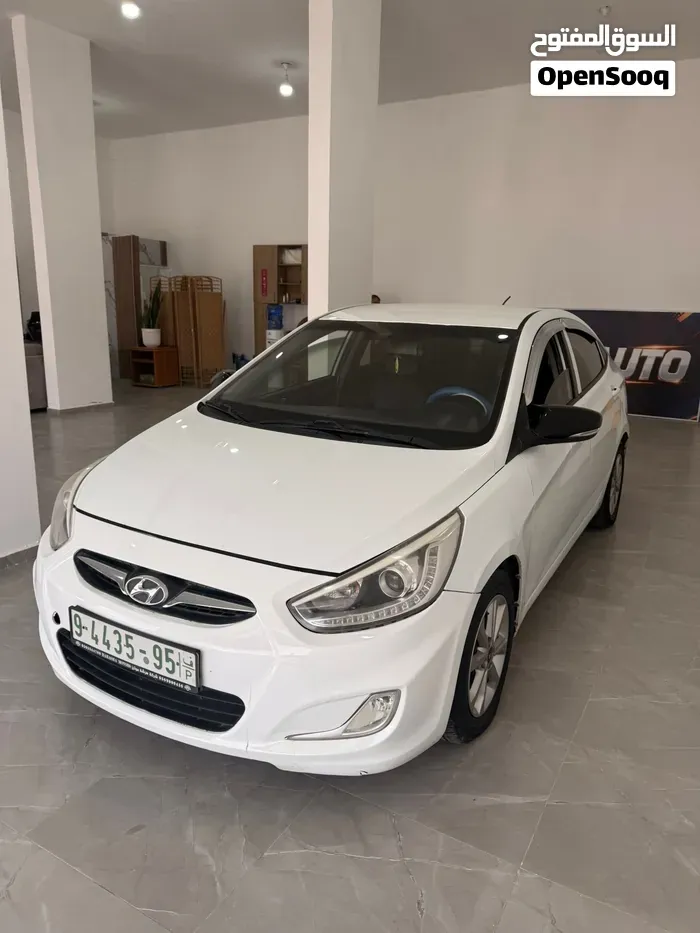 Hyundai Accent 2014 photo 2