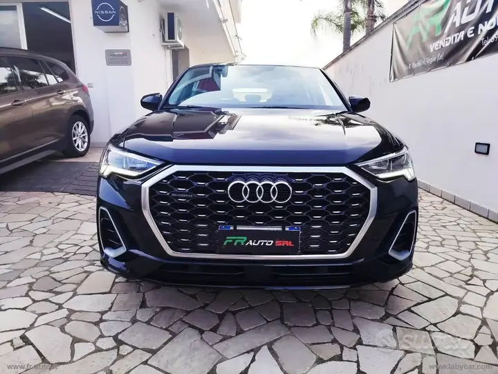 Audi Q3 2023 photo 2