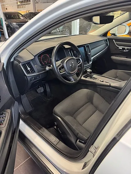 Volvo V90 Cross Country 2018 photo 2