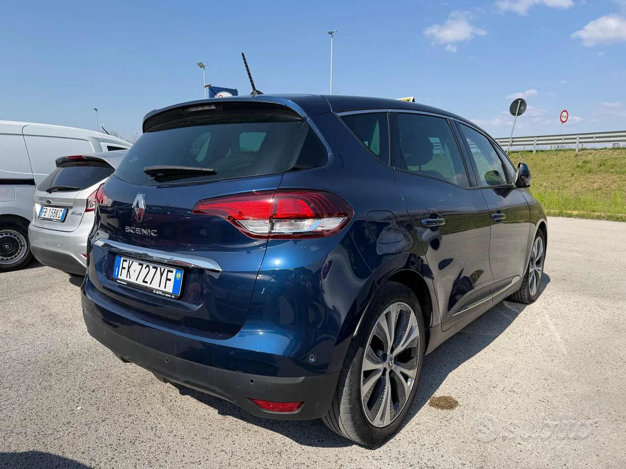 Renault Scenic 2017 photo 3
