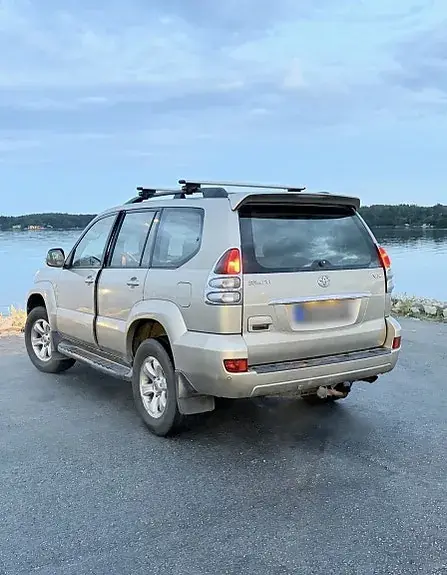 Toyota Land Cruiser 2005 photo 2