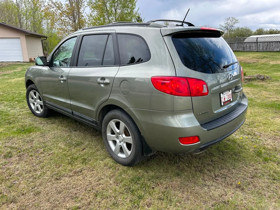 Hyundai Santa Fe 2009 photo 3